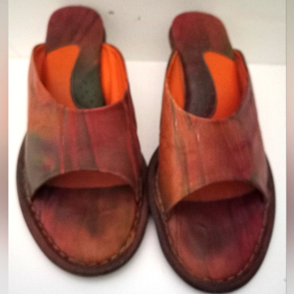 Bolo Tour slip on leather Women’s sandal 8M, 2 1/2" heel